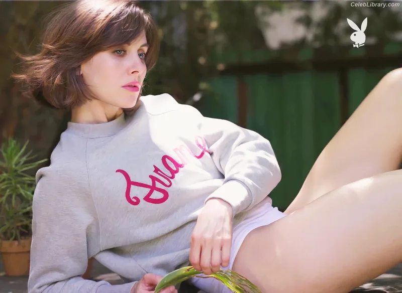 Alison Brie photo 11 of 1528