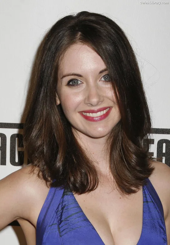 Alison Brie photo 23 of 1528
