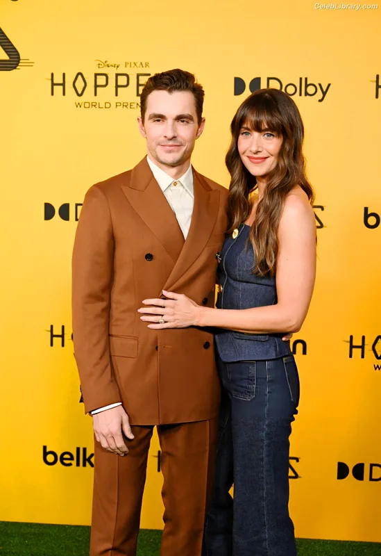 Alison Brie photo 24 of 1528