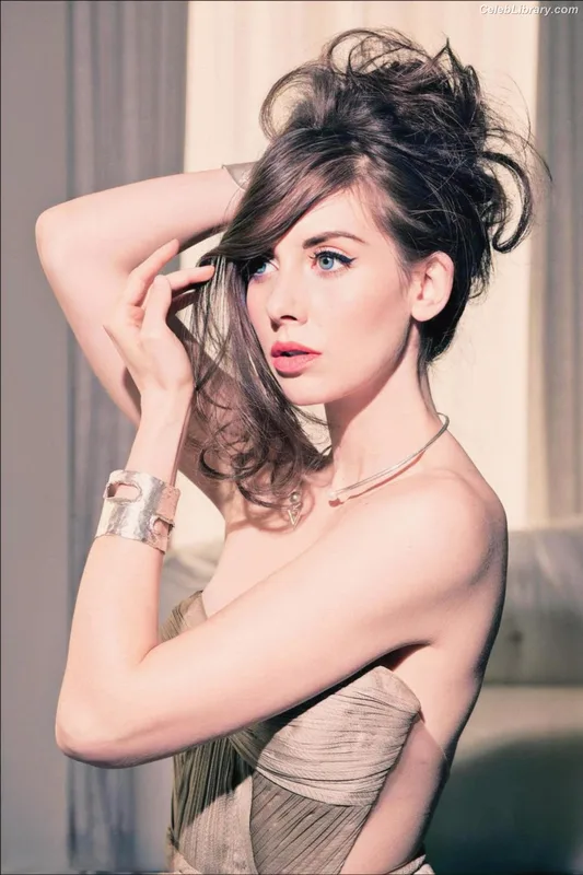 Alison Brie photo 15 of 1528
