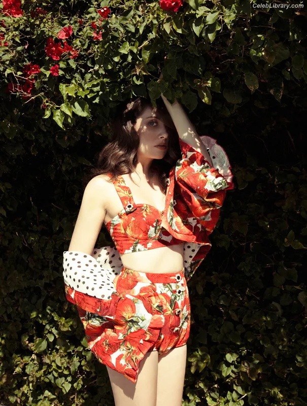 Alison Brie photo 3 of 1528