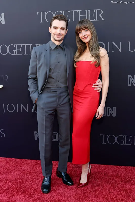 Alison Brie photo 24 of 1528