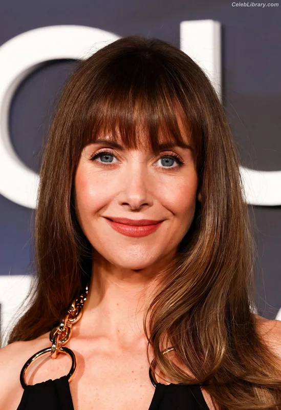 Alison Brie photo 17 of 1528