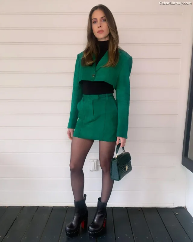 Alison Brie photo 4 of 1528