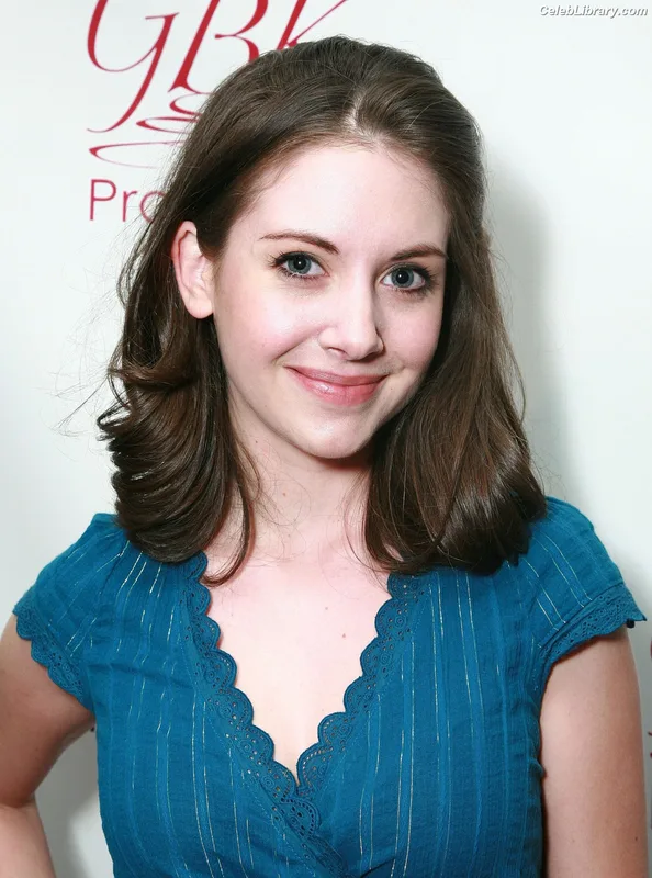 Alison Brie photo 17 of 1528