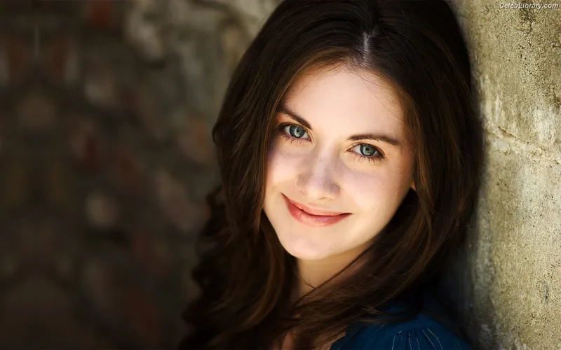 Alison Brie photo 5 of 1528