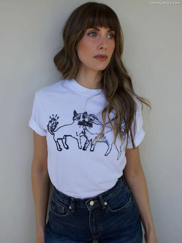 Alison Brie photo 9 of 1528