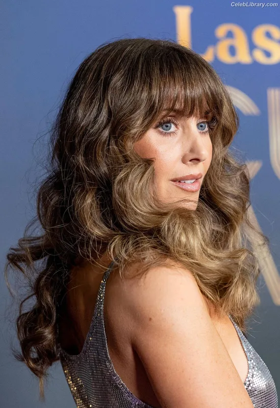 Alison Brie photo 12 of 1528