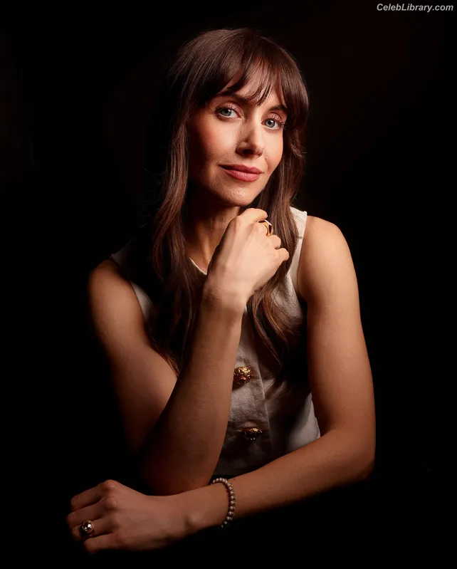 Alison Brie photo 5 of 1528