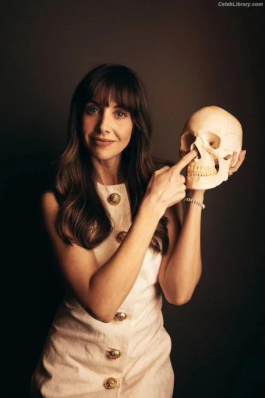 Alison Brie photo 1 of 1528