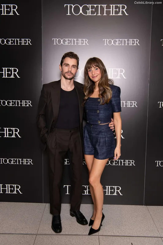 Alison Brie photo 24 of 1528