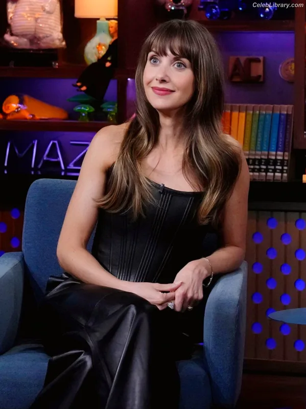 Alison Brie photo 2 of 1528