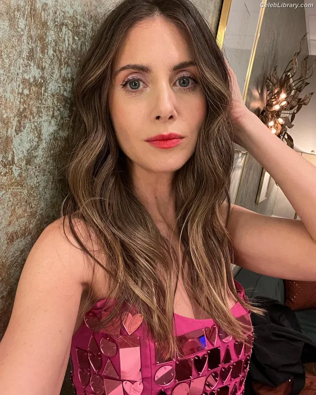 Alison Brie photo 14 of 1528