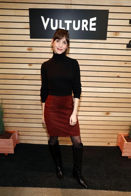 Alison Brie photo 3 of 1528