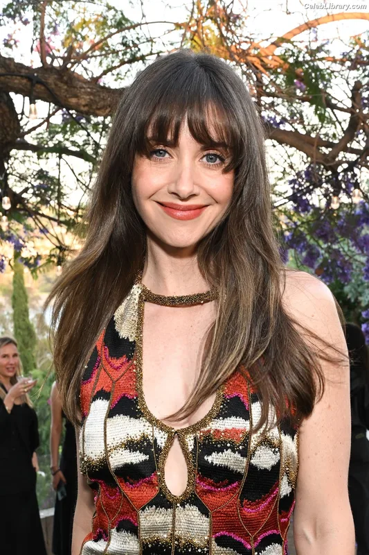 Alison Brie photo 21 of 1528