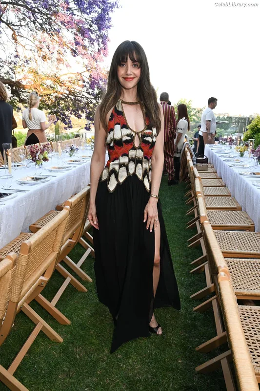 Alison Brie photo 22 of 1528