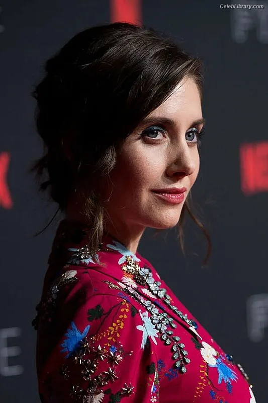 Alison Brie photo 19 of 1528