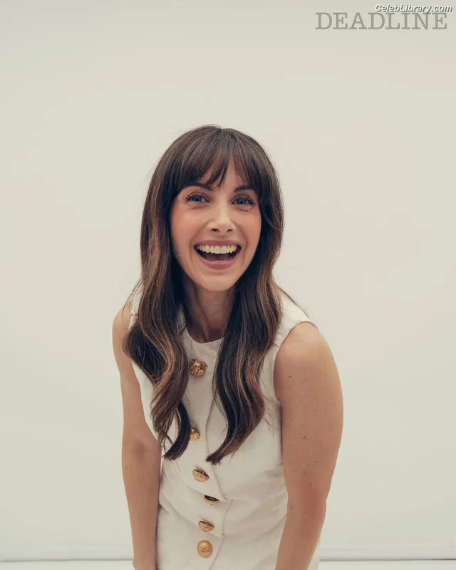 Alison Brie photo 21 of 1528