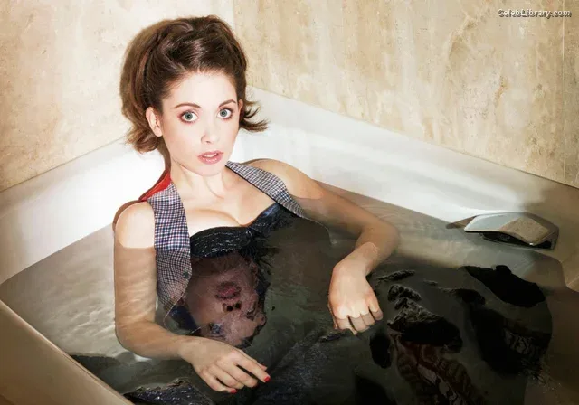 Alison Brie photo 2 of 1528