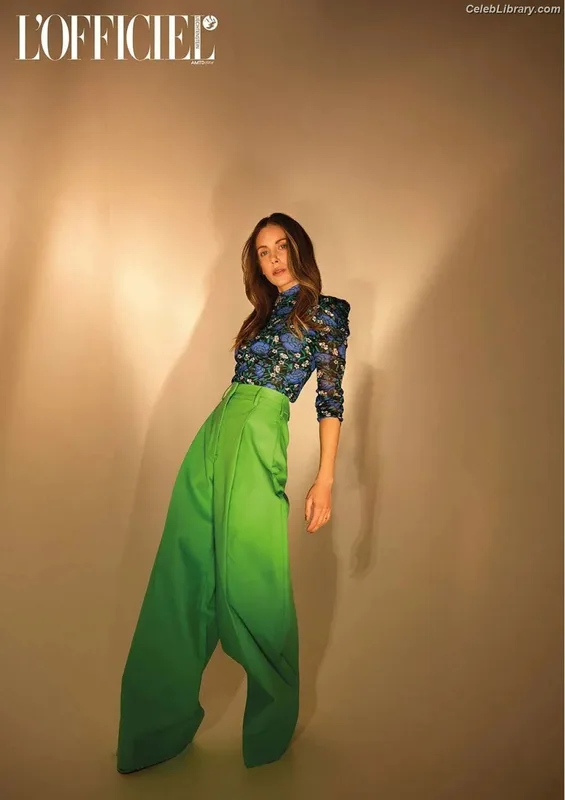 Alison Brie photo 18 of 1528