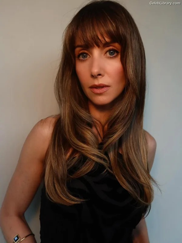 Alison Brie photo 1 of 1528