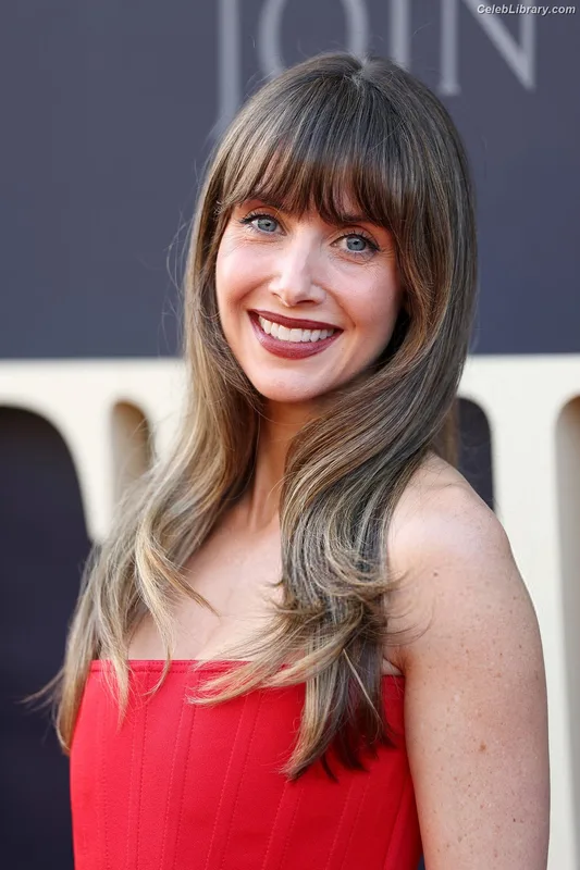 Alison Brie photo 23 of 1528