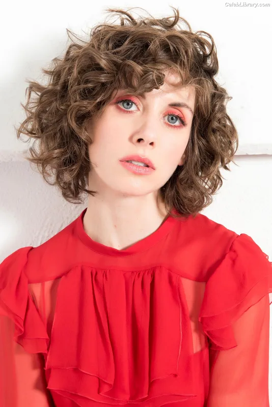 Alison Brie photo 22 of 1528