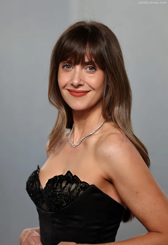 Alison Brie photo 22 of 1528