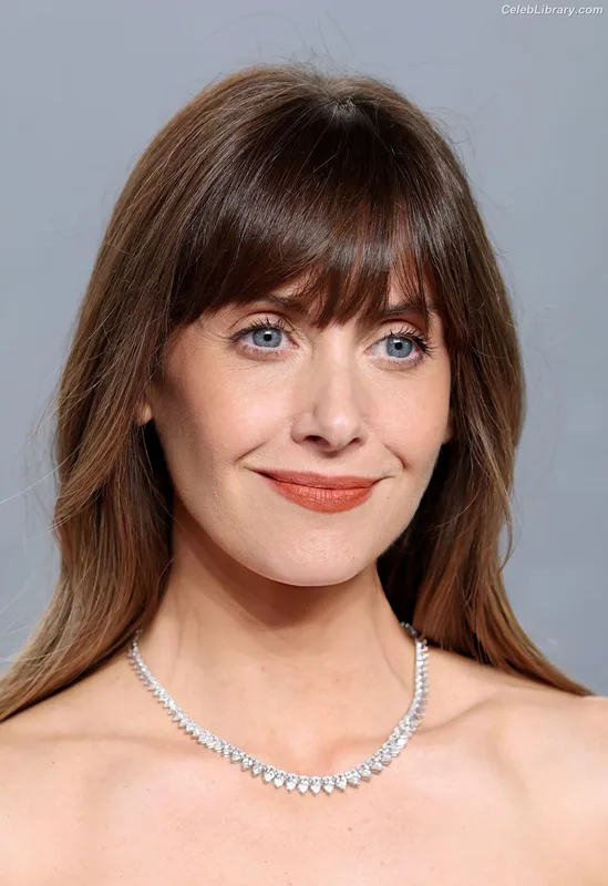 Alison Brie photo 17 of 1528