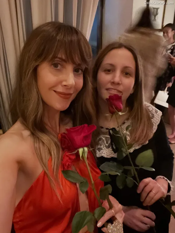 Alison Brie photo 15 of 1528