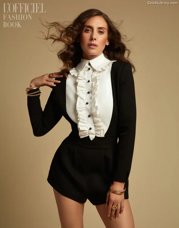 Alison Brie photo 23 of 1528