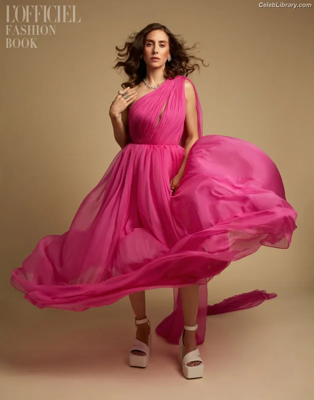 Alison Brie photo 24 of 1528