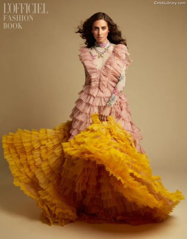 Alison Brie photo 1 of 1528