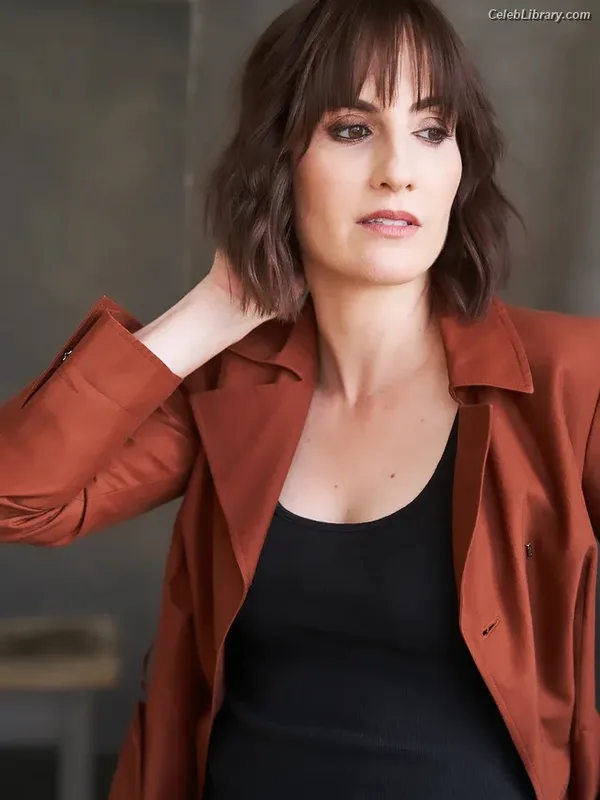 Alison Haislip photo 14 of 59