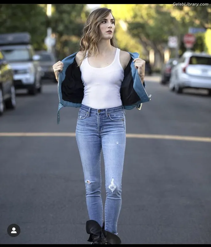 Alison Haislip photo 16 of 59