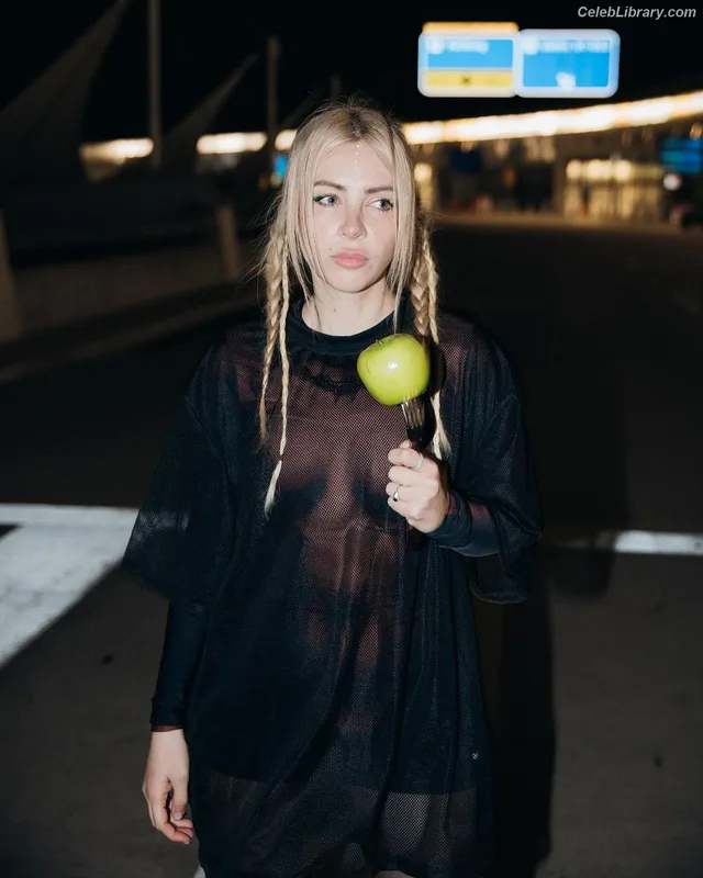 Alison Wonderland photo 13 of 164