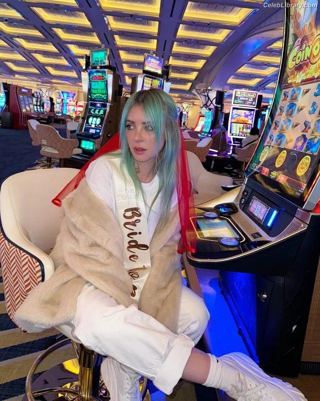Alison Wonderland photo 6 of 164