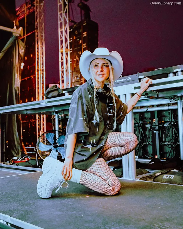 Alison Wonderland photo 7 of 164