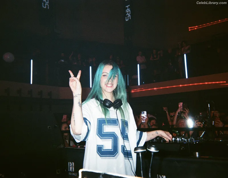 Alison Wonderland photo 2 of 164