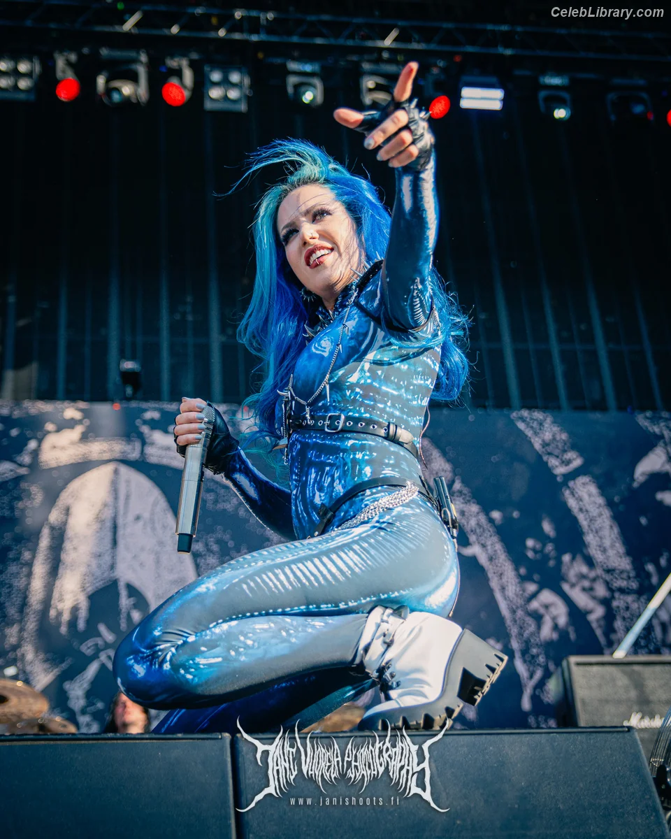 Alissa White-Gluz photo 21 of 1540
