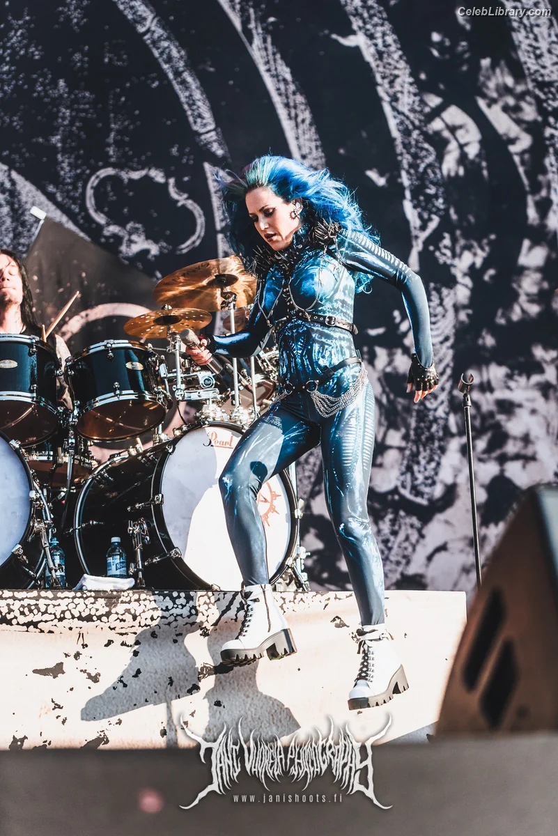 Alissa White-Gluz photo 2 of 1540