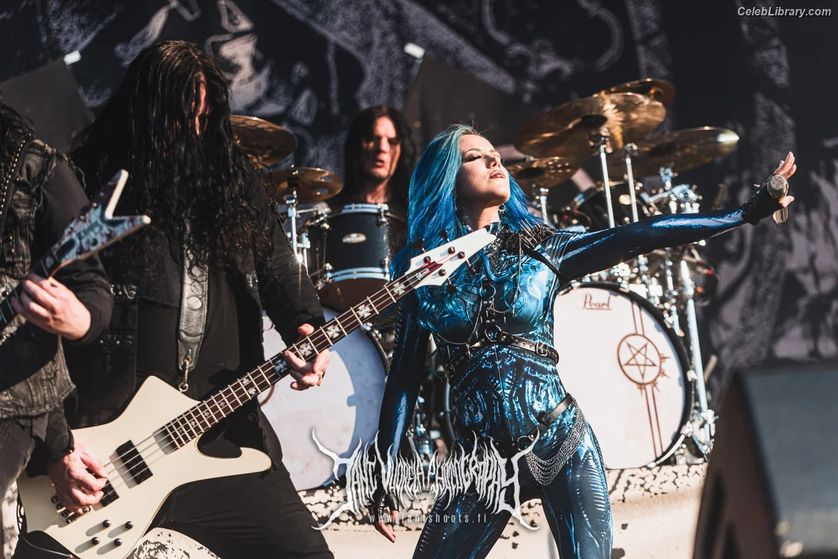 Alissa White-Gluz photo 5 of 1540