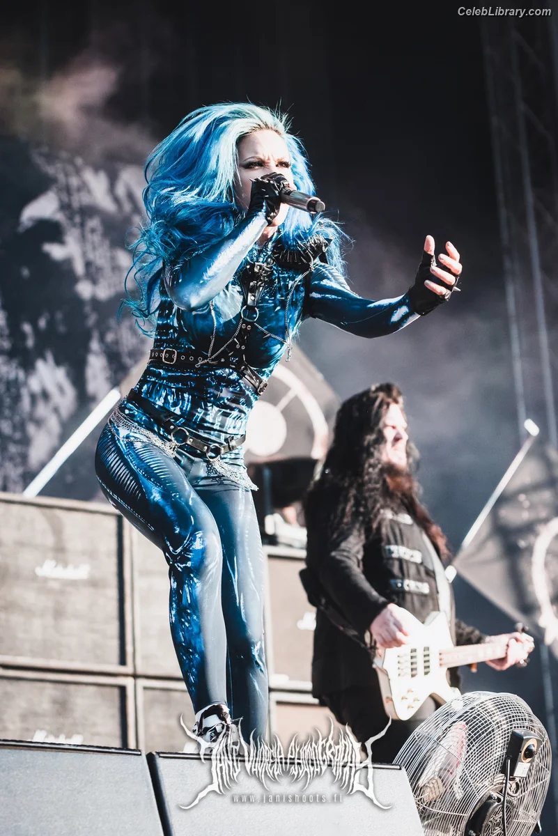 Alissa White-Gluz photo 11 of 1540