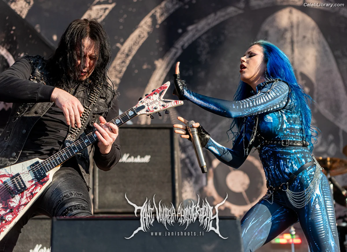 Alissa White-Gluz photo 14 of 1540