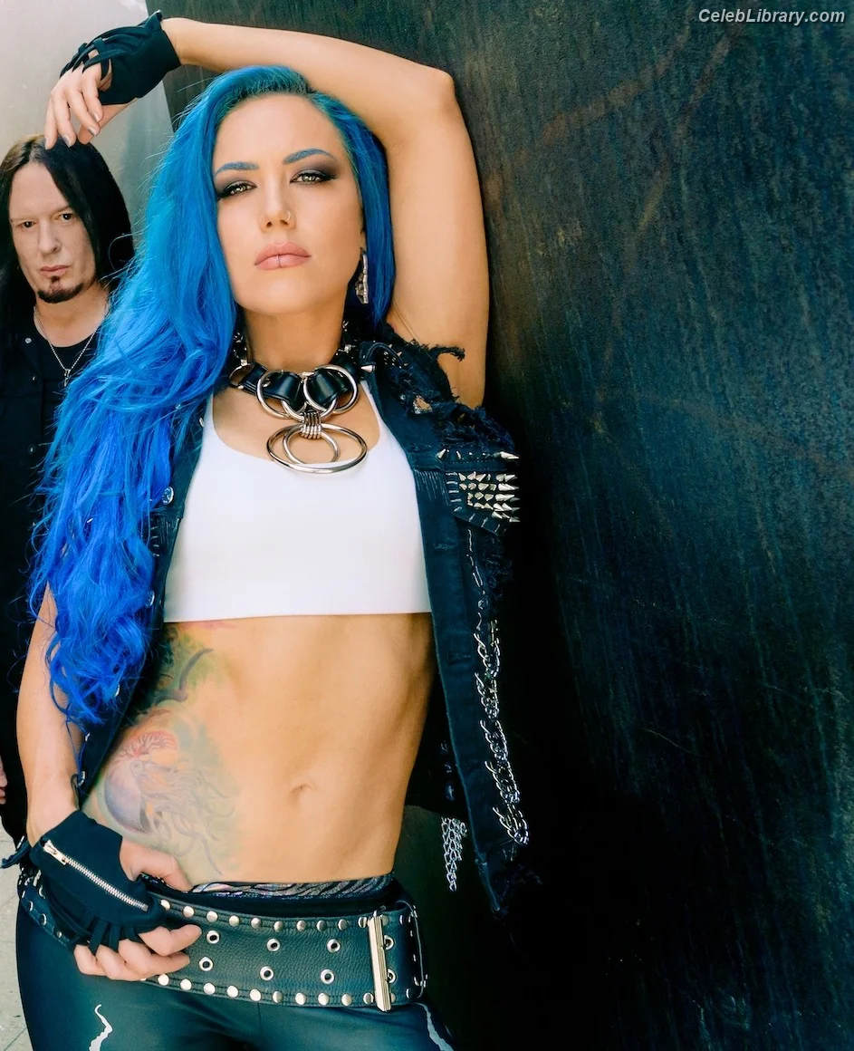 Alissa White-Gluz photo 1 of 1540