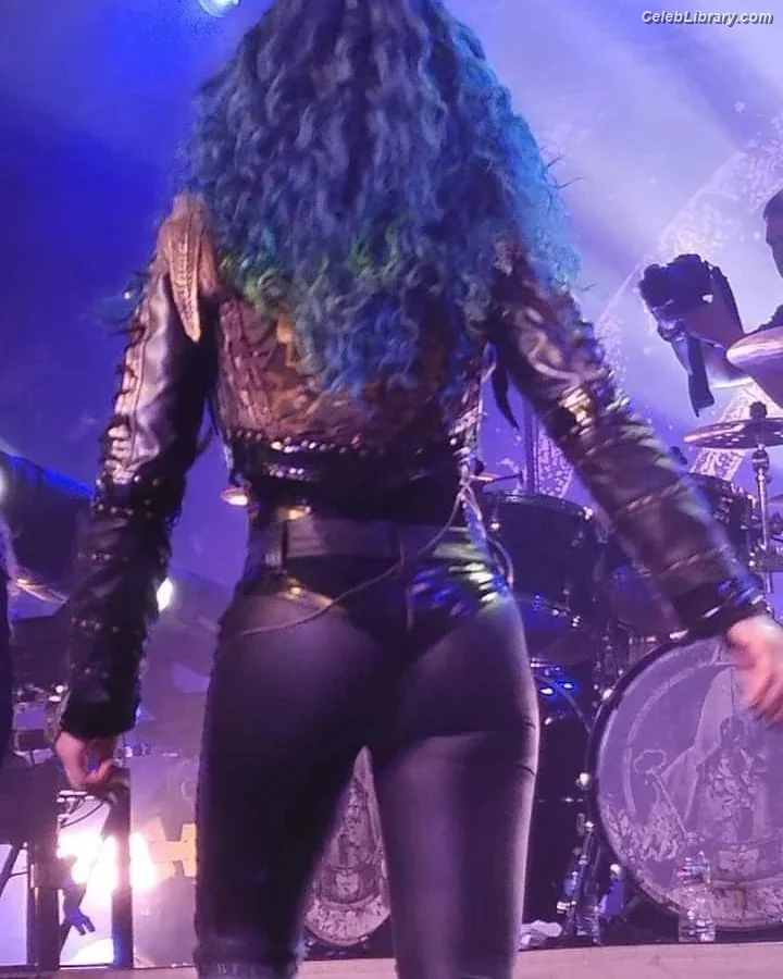 Alissa White-Gluz photo 4 of 1540