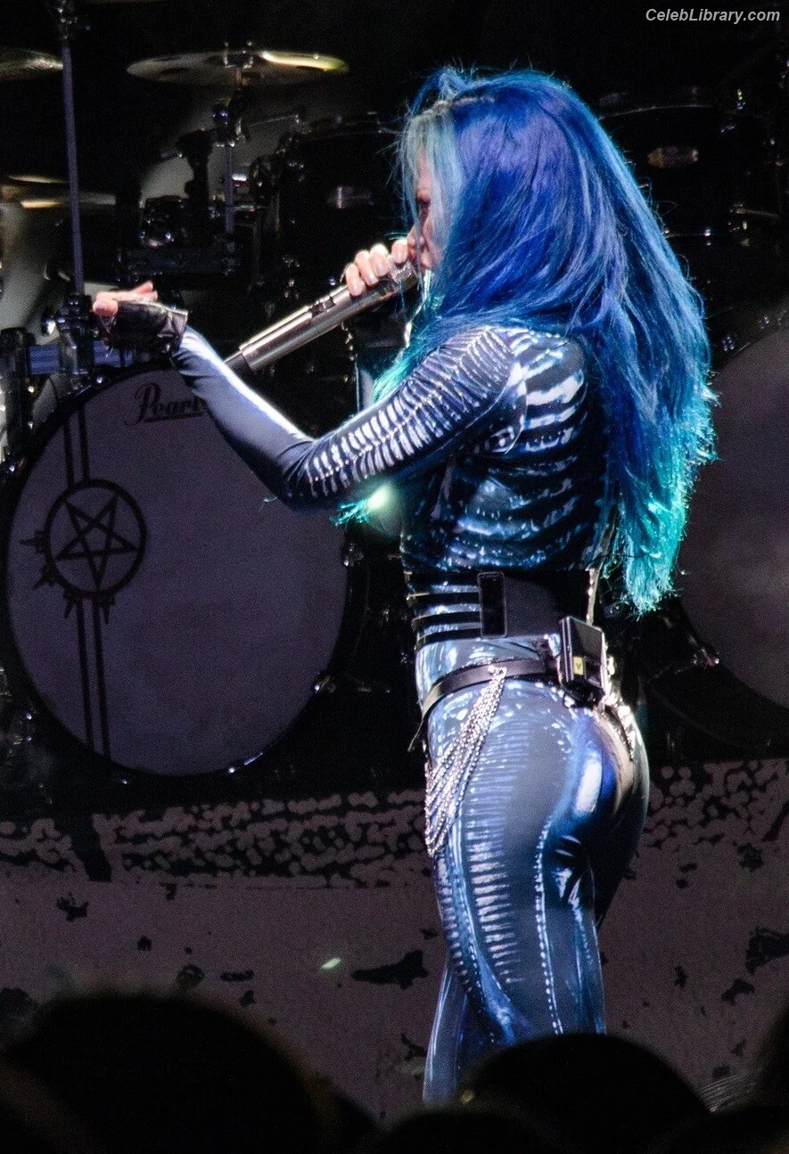 Alissa White-Gluz photo 1 of 1540