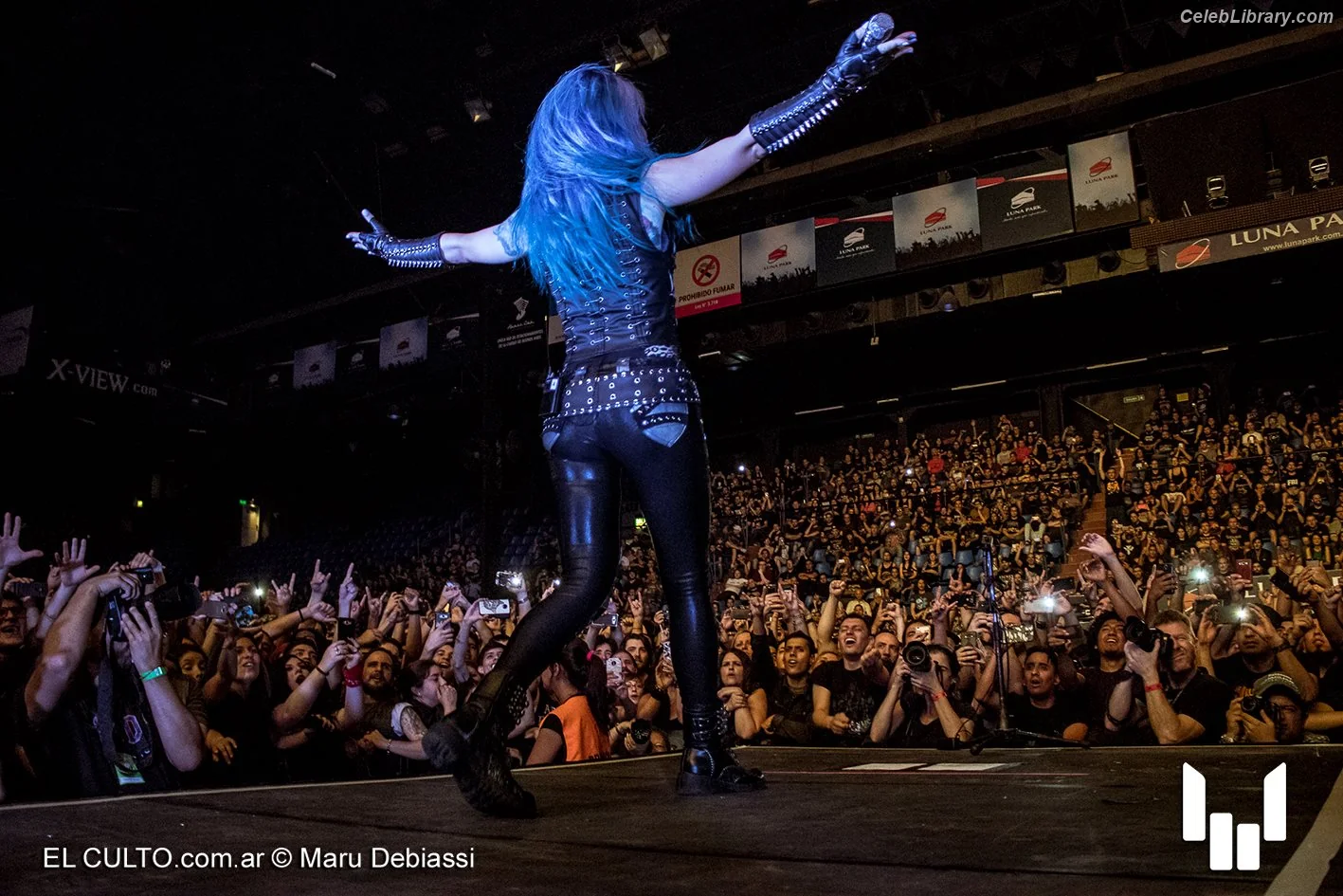 Alissa White-Gluz photo 2 of 1540