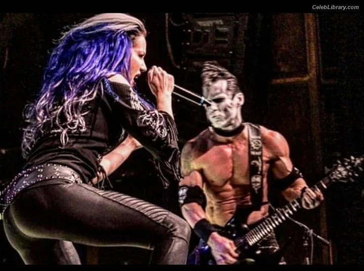 Alissa White-Gluz photo 3 of 1540