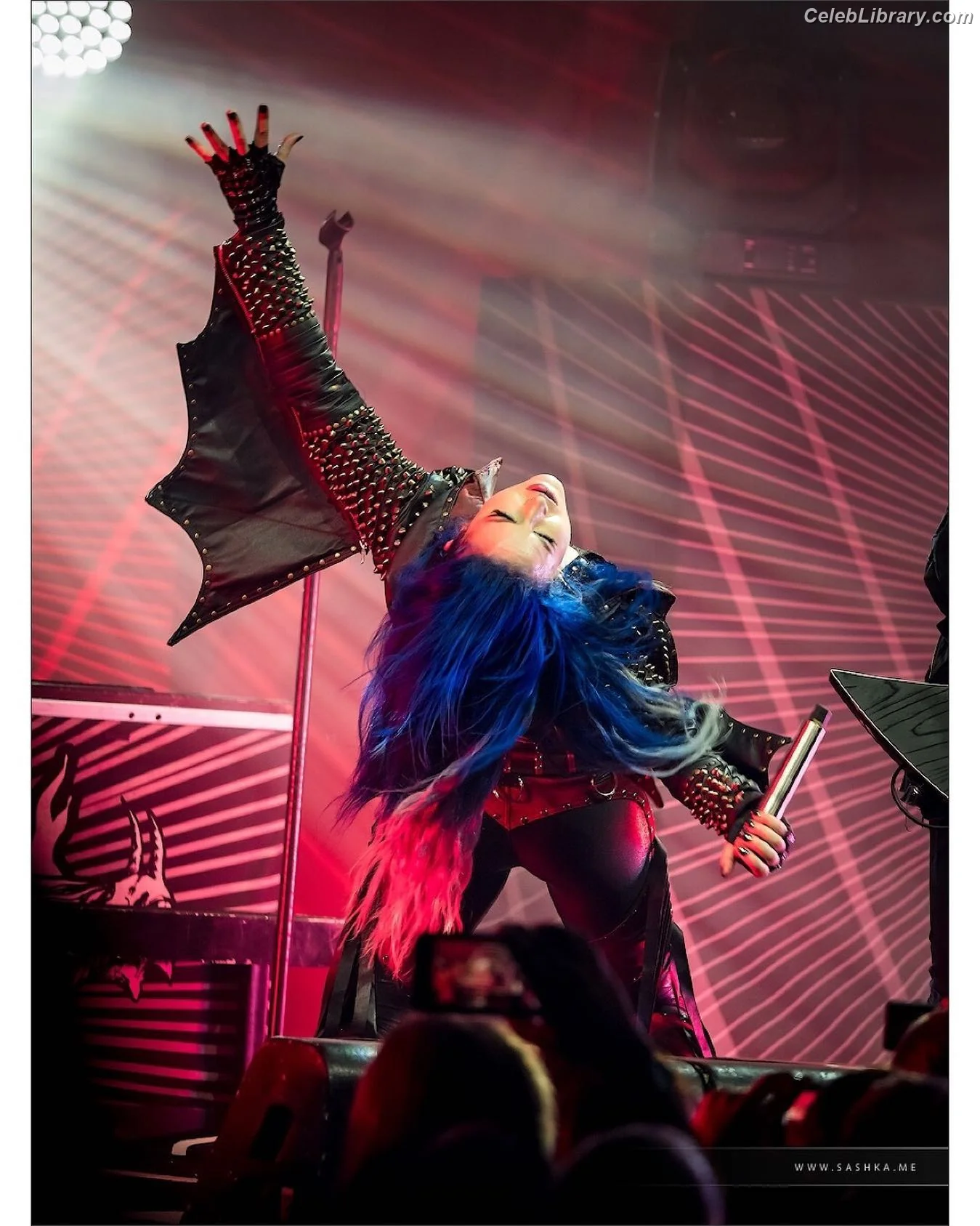 Alissa White-Gluz photo 3 of 1540